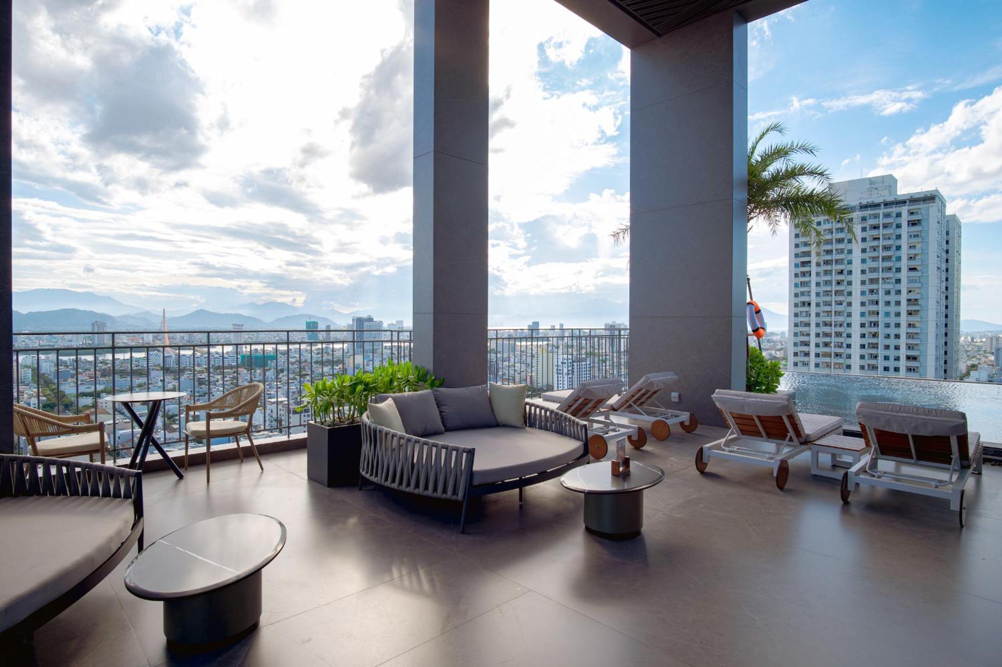 M Hotel Danang Ngoại thất bức ảnh The Sky Bar