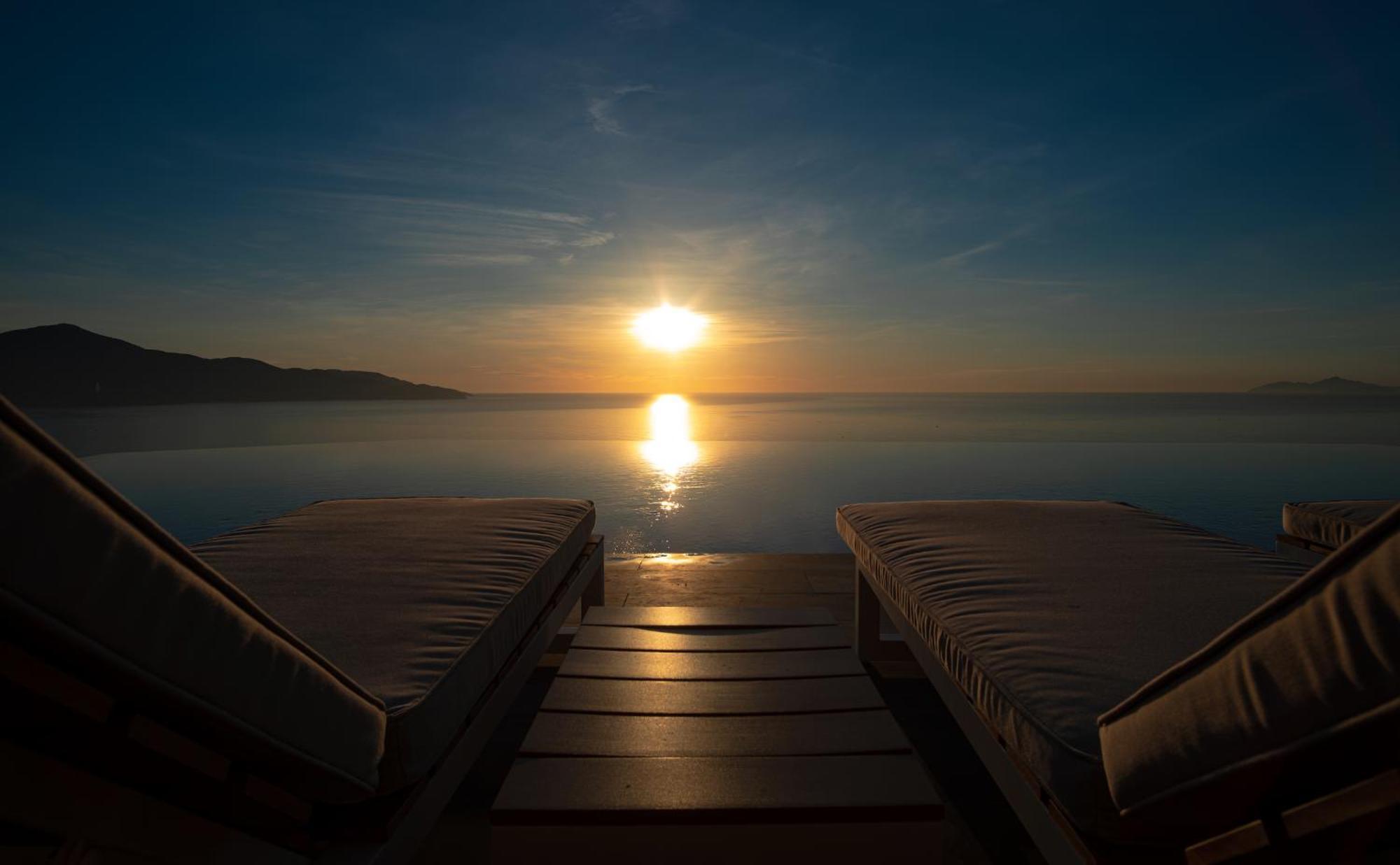 M Hotel Danang Ngoại thất bức ảnh Sunset at the Dead Sea